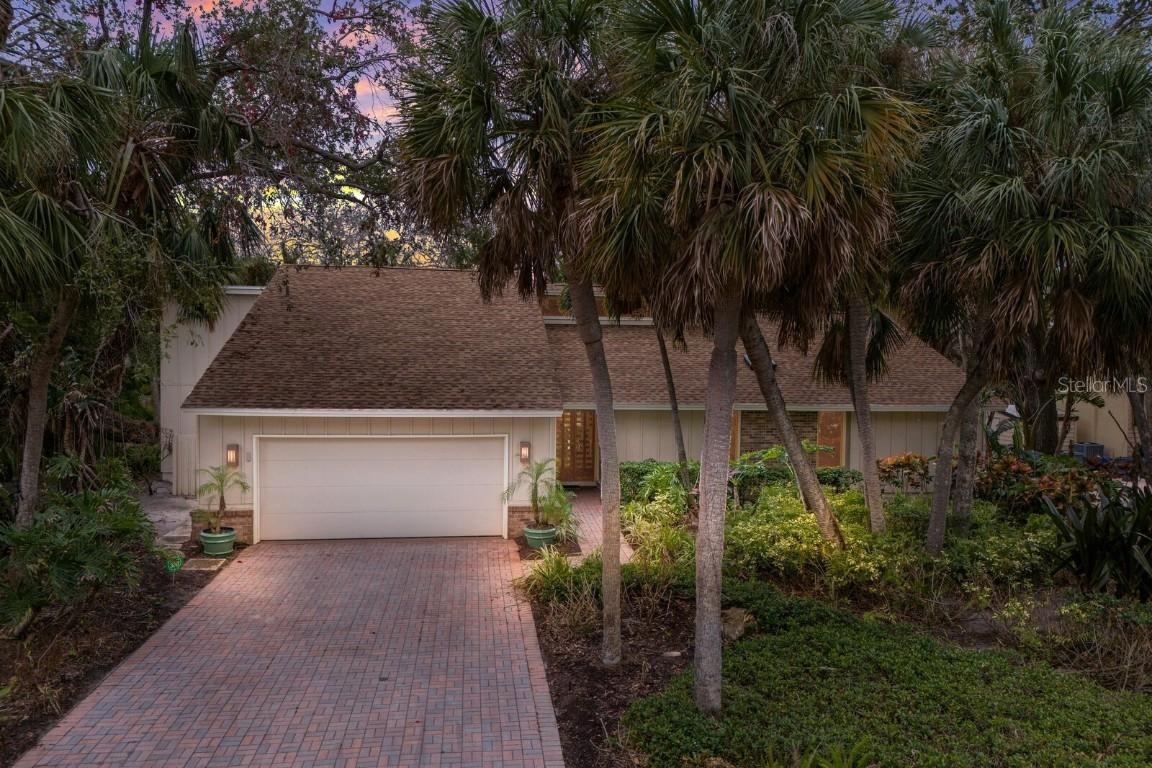 1225 S View Dr., Sarasota, FL 34242