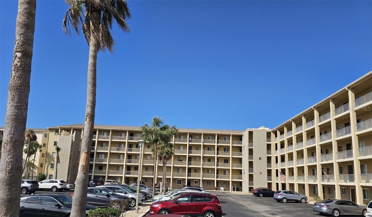 3682 Lake Bayshore Dr. #k402, Bradenton, FL 34205