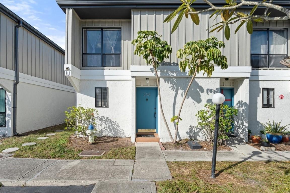 4001 Beneva Rd. #208, Sarasota, FL 34233