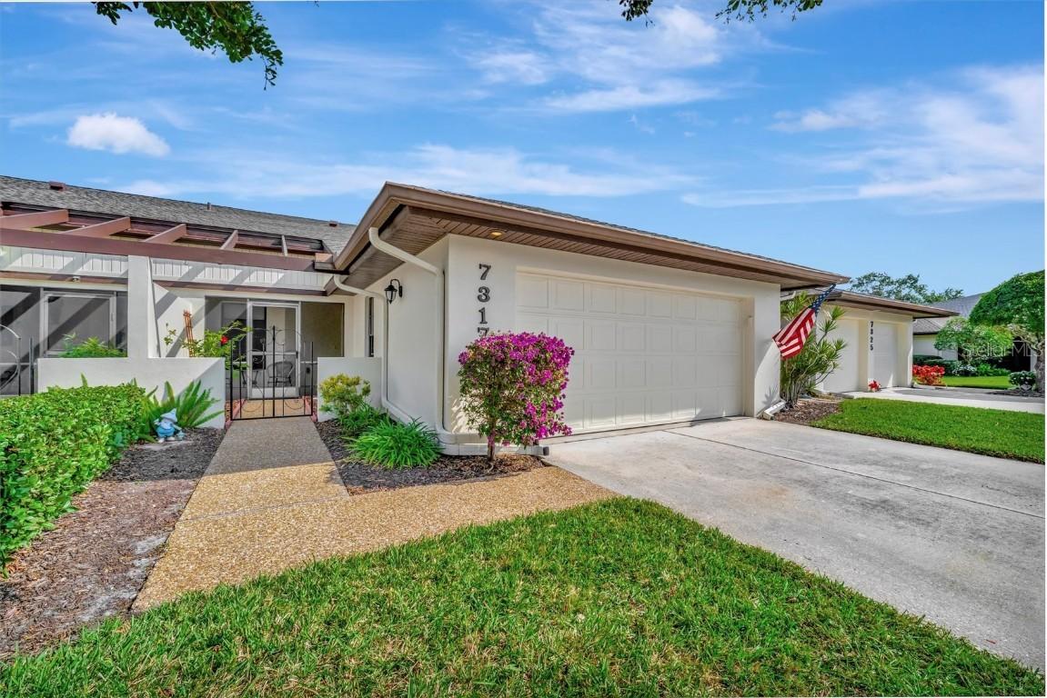 7317 Ballantrae Pl. #27B, Sarasota, FL 34238