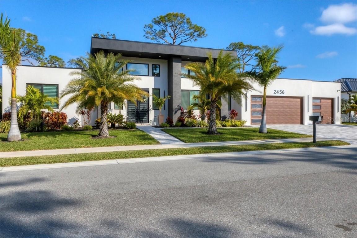 2456 Missara Ln., Sarasota, FL 34231