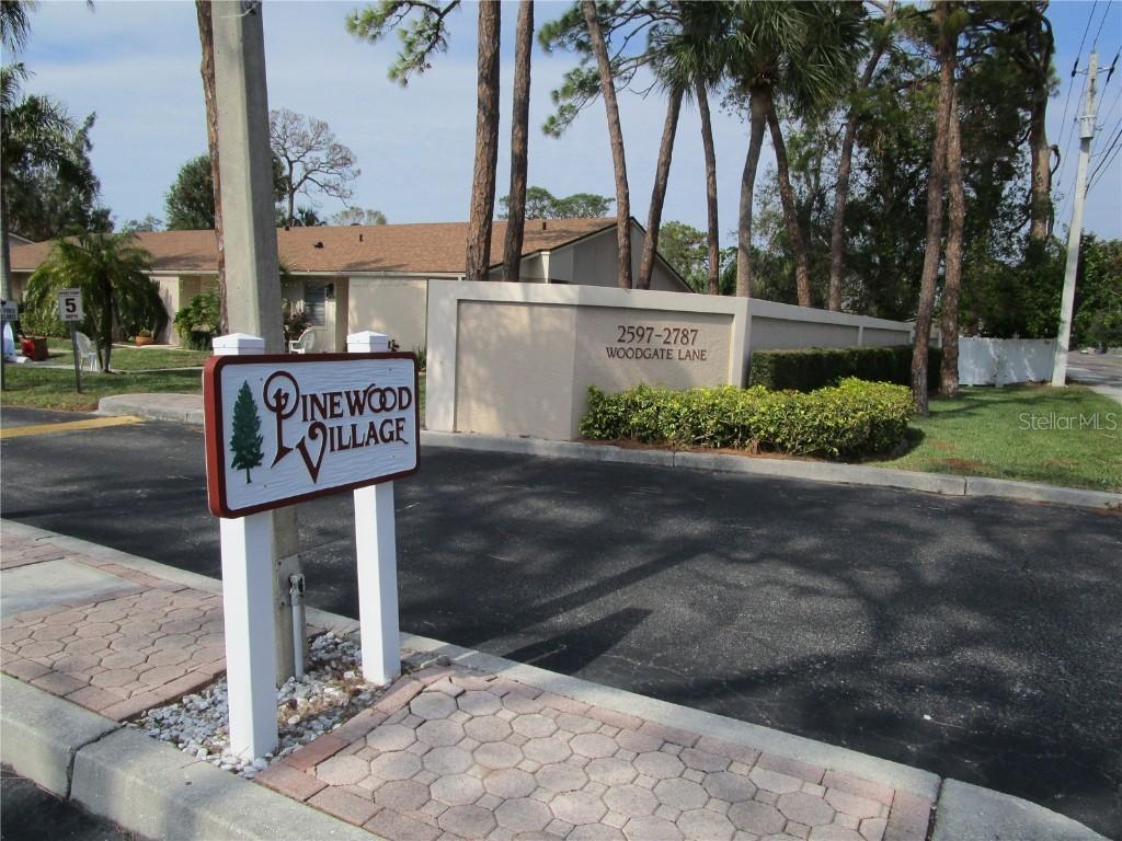 2611 Woodgate Ln. #K10, Sarasota, FL 34231