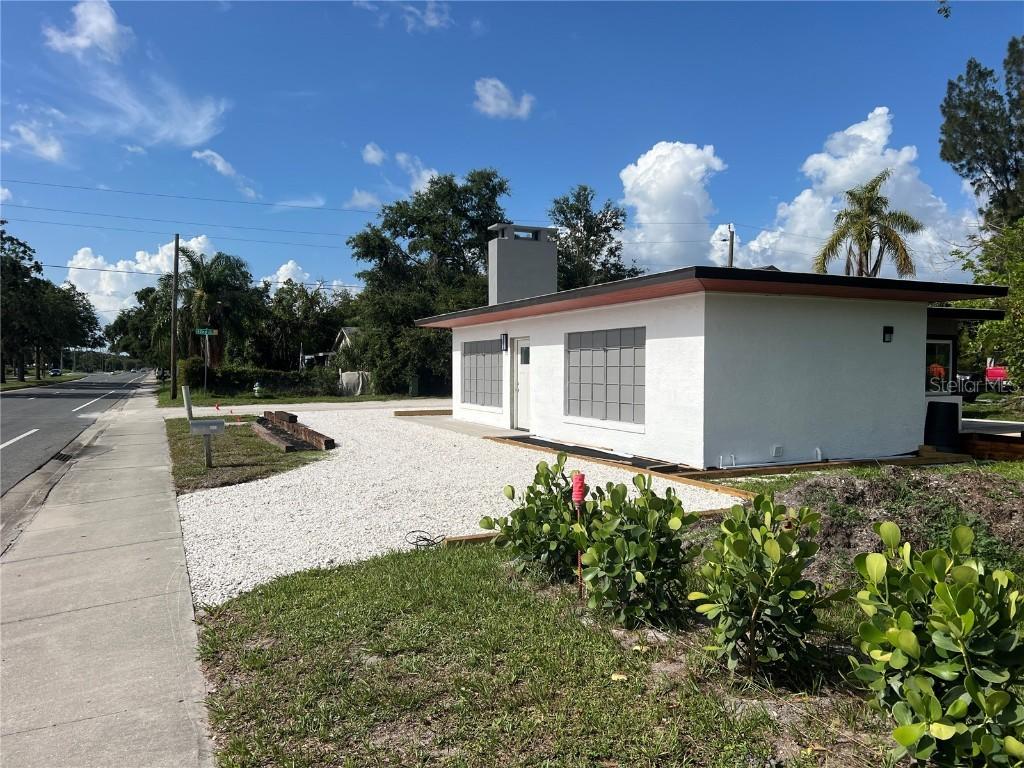 4122 N Lockwood Ridge Rd., Sarasota, FL 34234