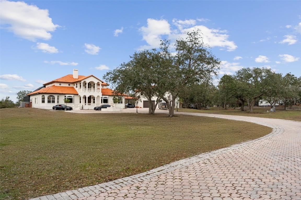 1450 Bern Creek Loop, Sarasota, FL 34240