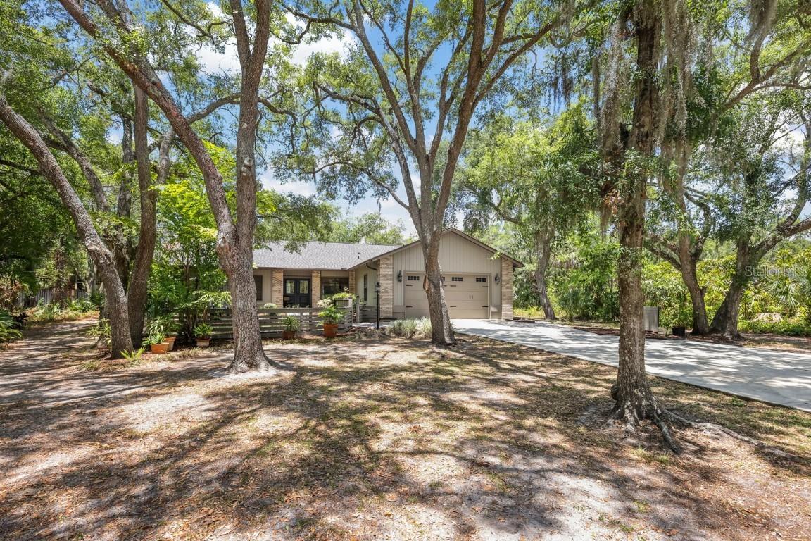 7408 Oak Run Ln., Sarasota, FL 34243