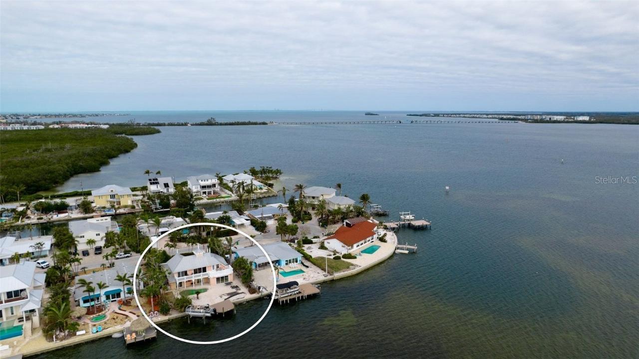 515 Bayview Dr., Holmes Beach, FL 34217