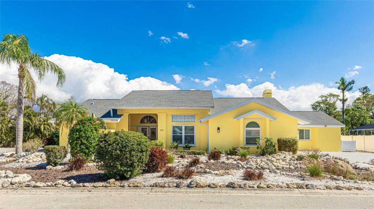 919 82nd St., Bradenton, FL 34209