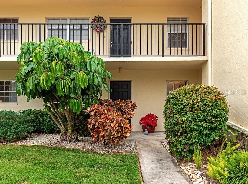 7880 Palm Aire Ln. #103, Sarasota, FL 34243