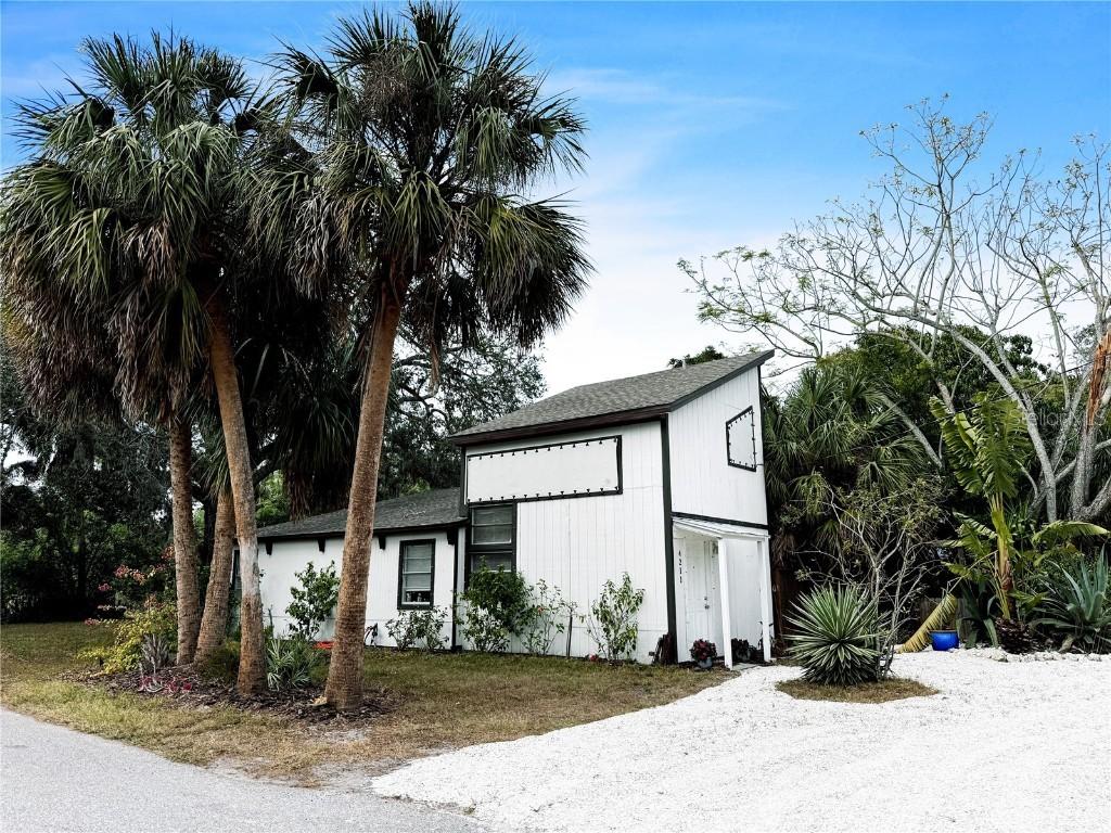 4211 Old Bradenton Rd., Sarasota, FL 34234