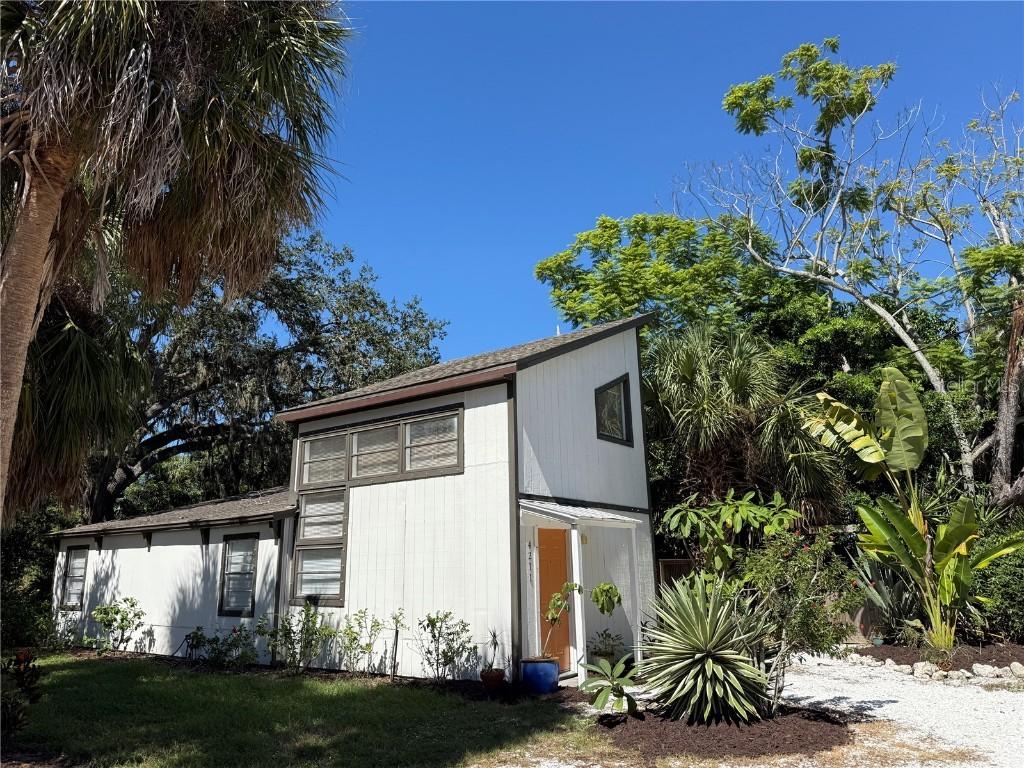 4211 Old Bradenton Rd., Sarasota, FL 34234