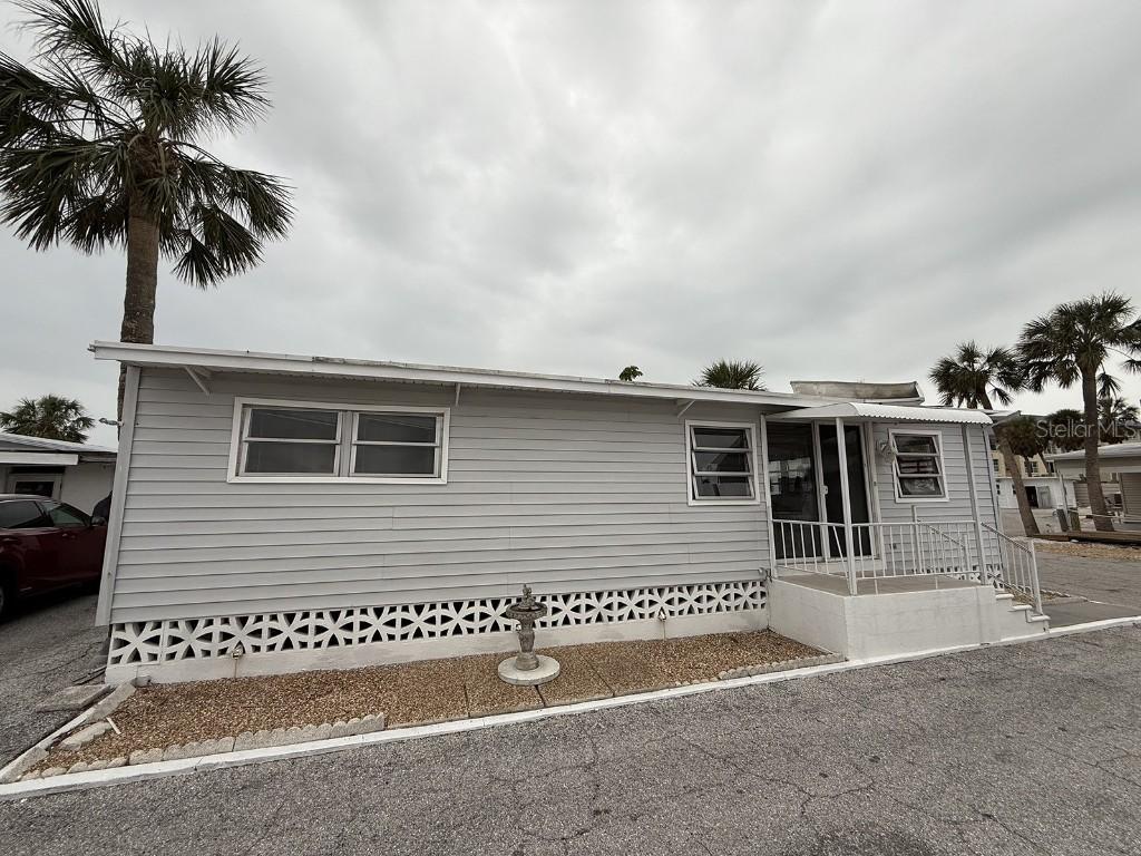 61 Twin Shores Blvd., Longboat Key, FL 34228