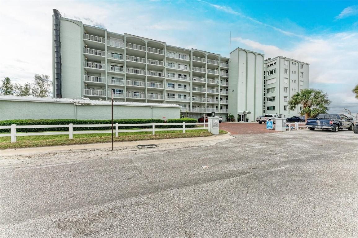 5200 Gulf Dr. #601, Holmes Beach, FL 34217