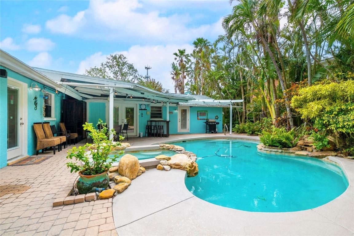 314 61 St St., Holmes Beach, FL 34217