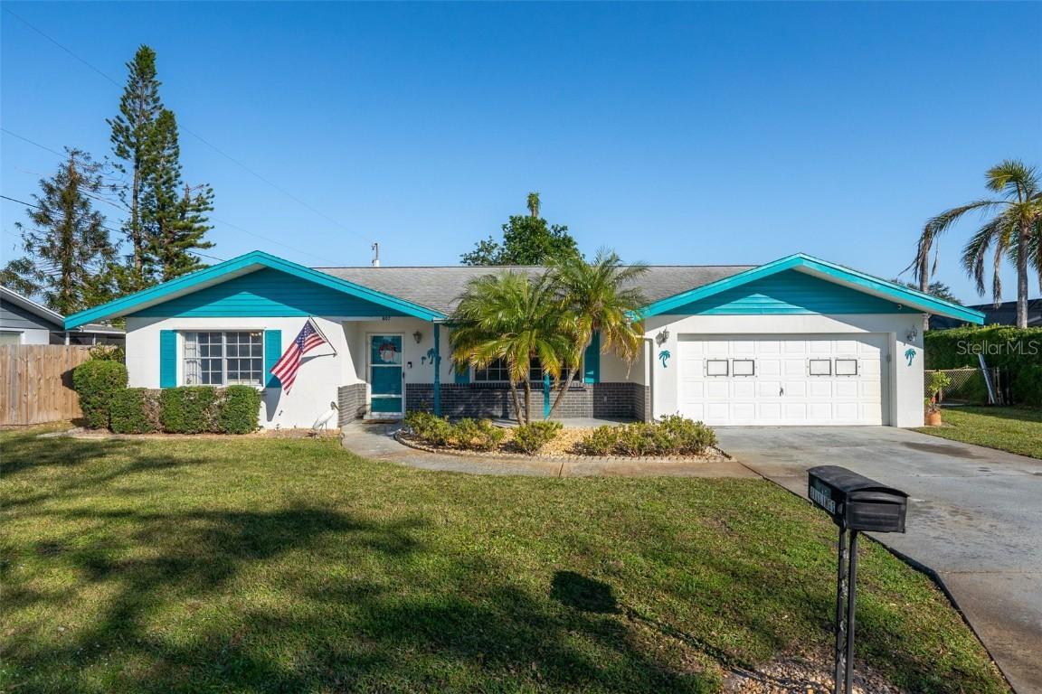 807 62nd St., Bradenton, FL 34209