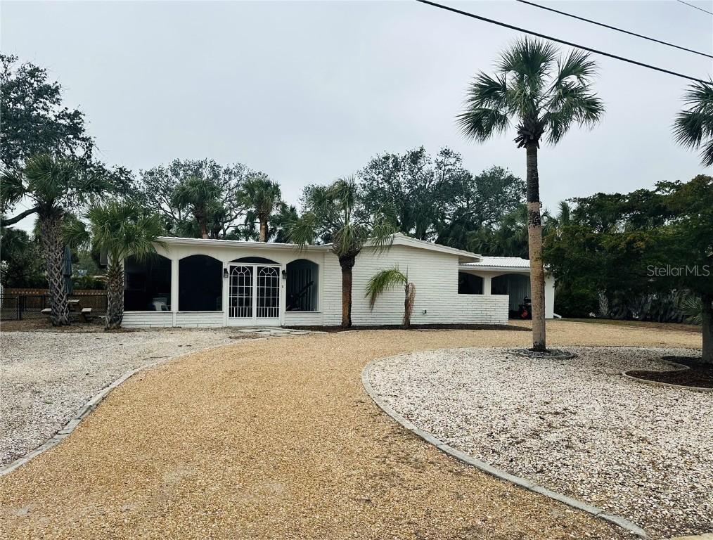 5420 Cape Leyte Dr., Sarasota, FL 34242