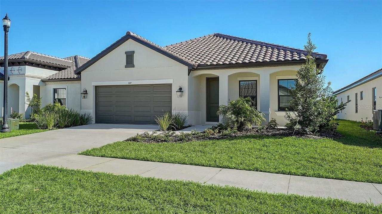 209 Brindisi Cir., Nokomis, FL 34275