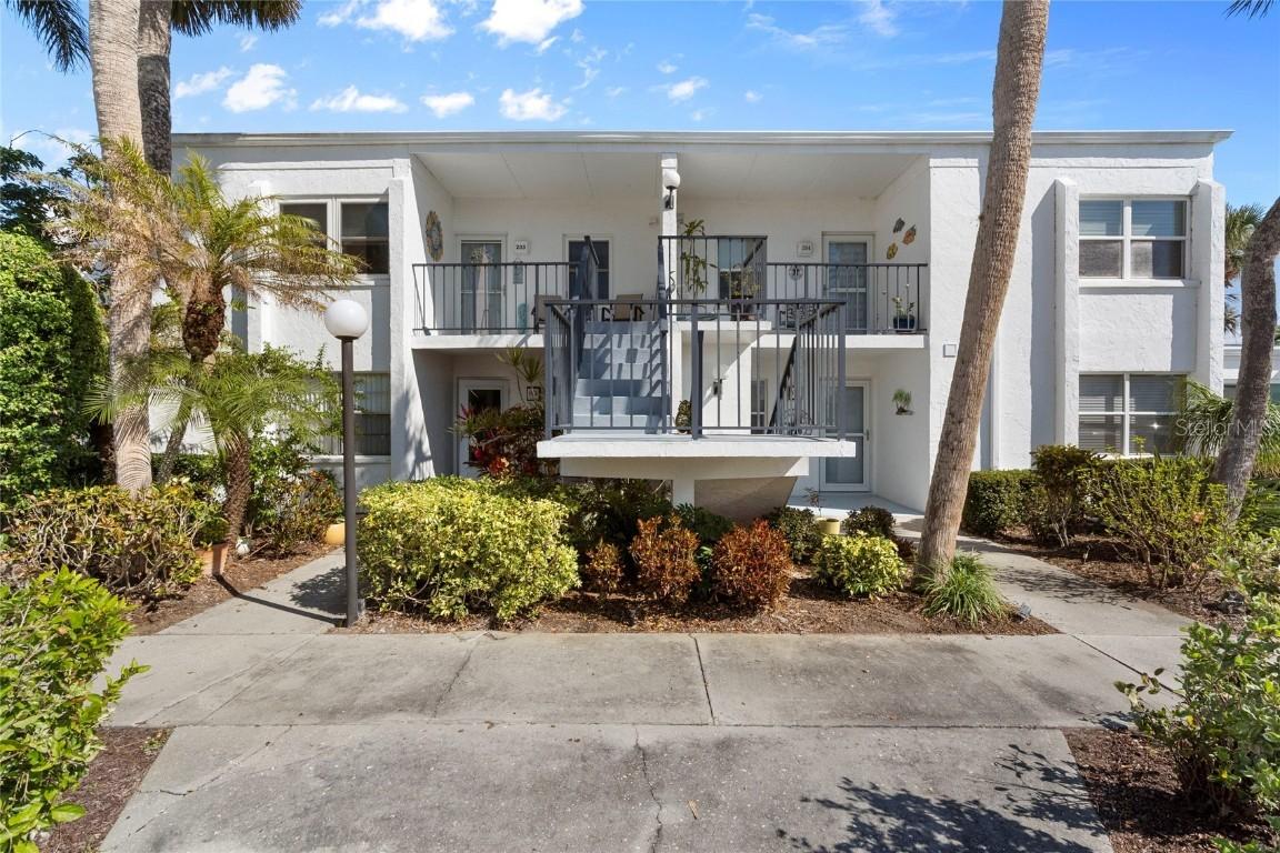 755 Village Cir. #203, Venice, FL 34292