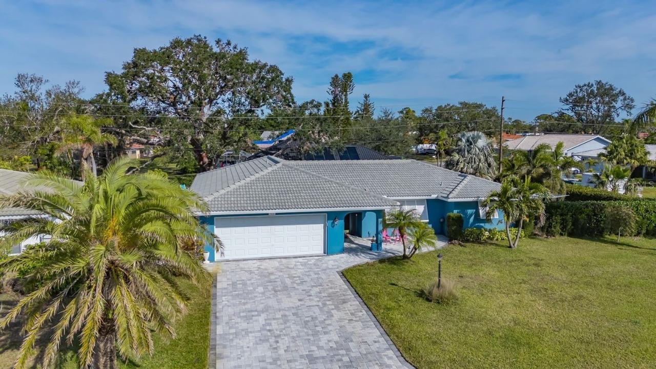 429 N Rossetti Dr., Nokomis, FL 34275
