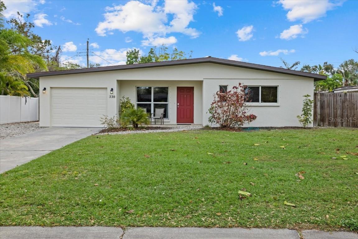 330 Caruso Pl., Sarasota, FL 34237