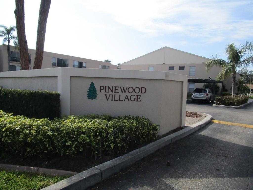 2657 Woodgate Ln. #E4, Sarasota, FL 34231