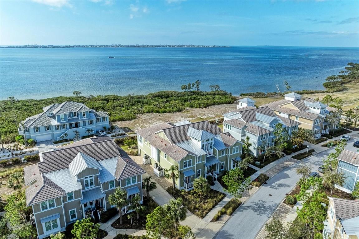 326 Compass Point Dr. #201, Bradenton, FL 34209