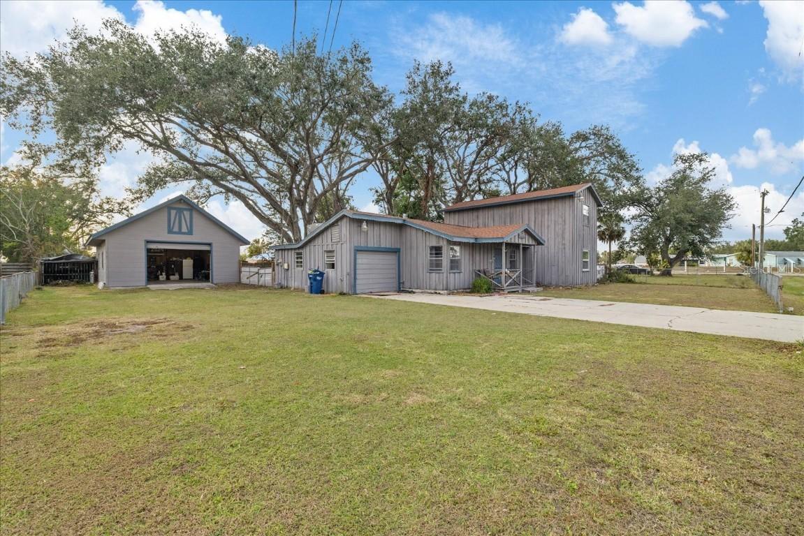4904 9th Street Ct., Bradenton, FL 34203