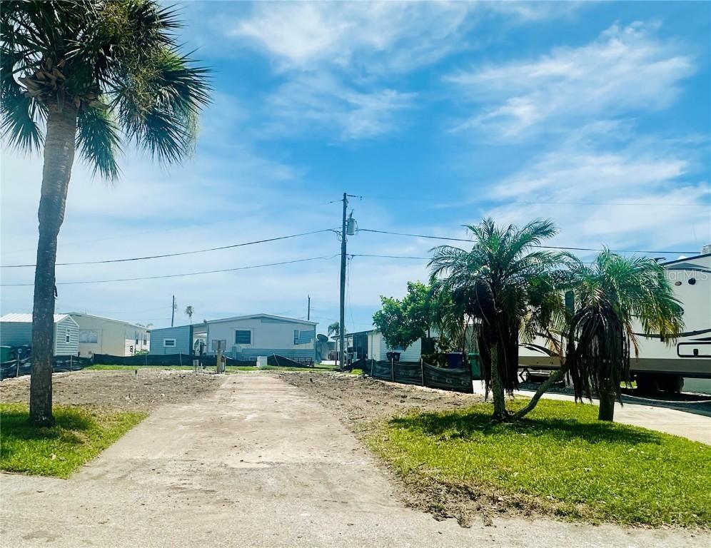 42 Montego Dr., Palmetto, FL 34221