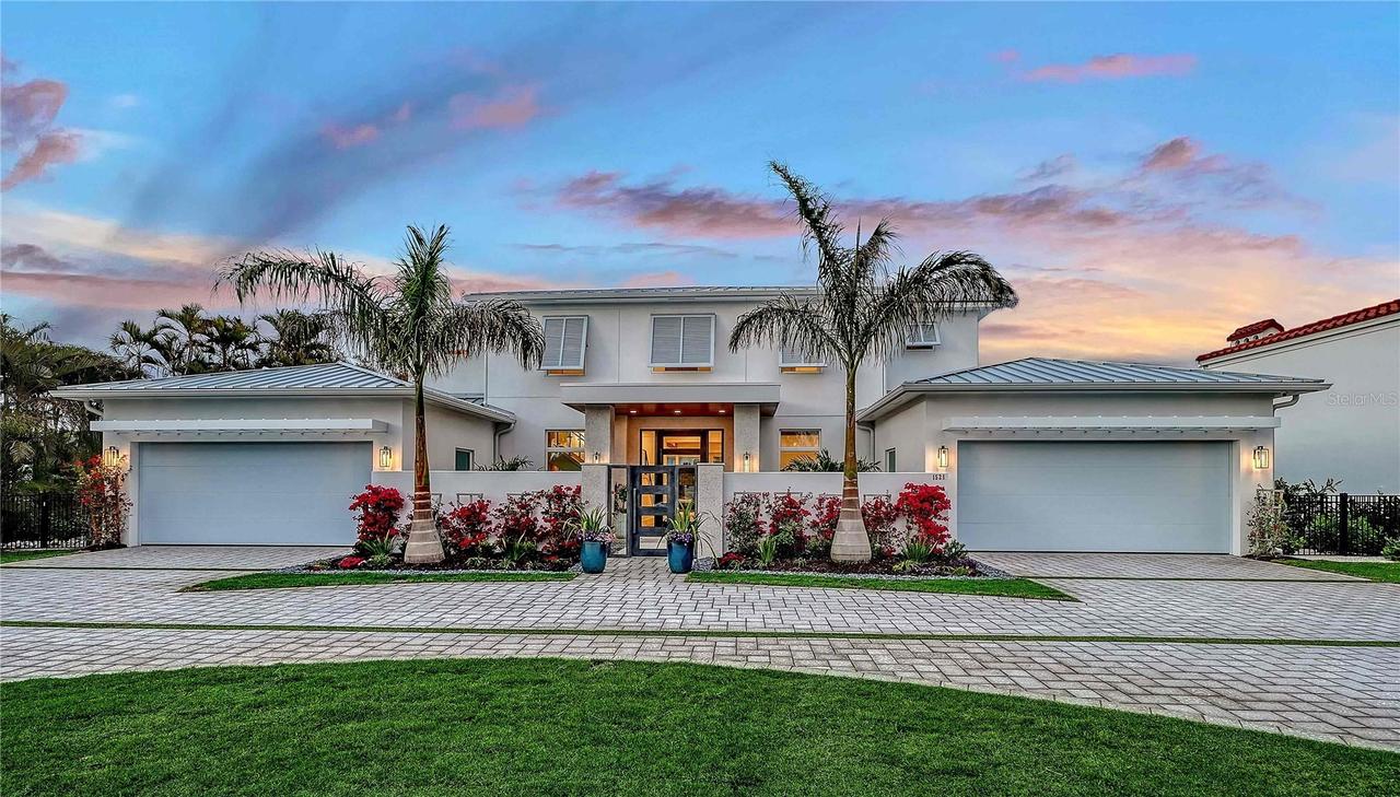 1521 S Lake Shore Dr., Sarasota, FL 34231