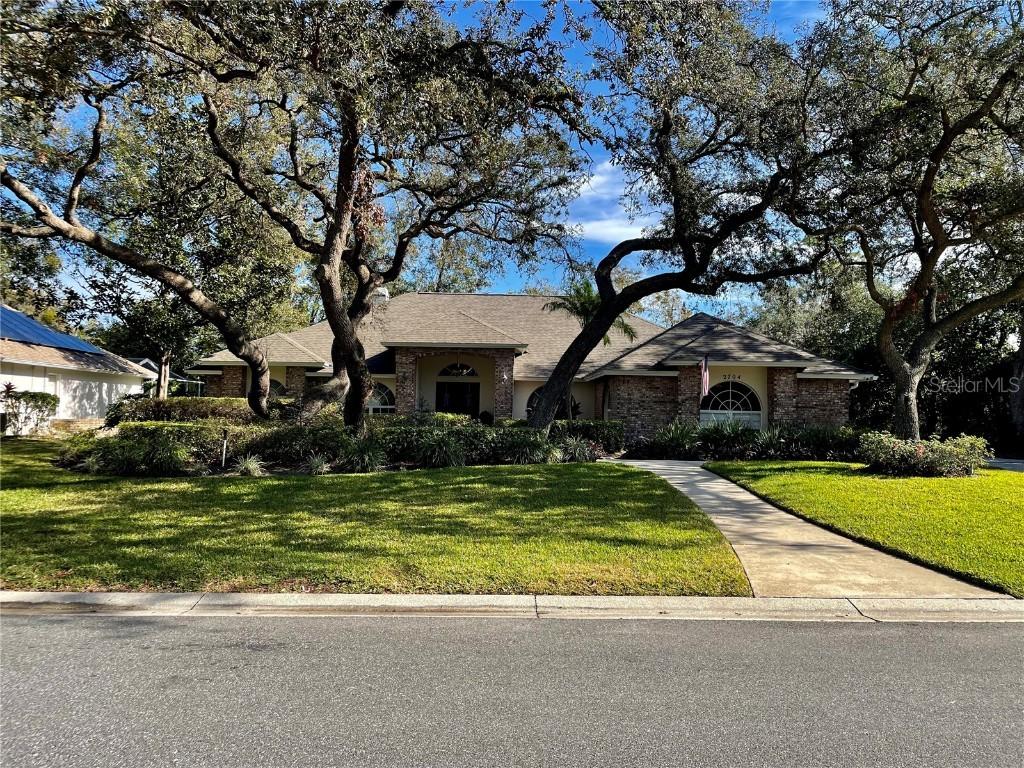 2704 Barret Ave., Plant City, FL 33566