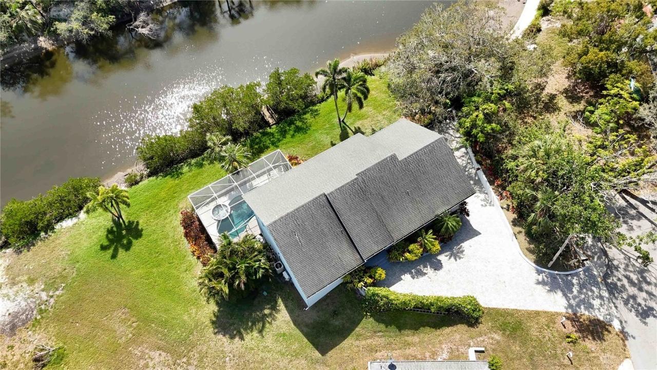 2458 Whippoorwill Cir., Sarasota, FL 34231