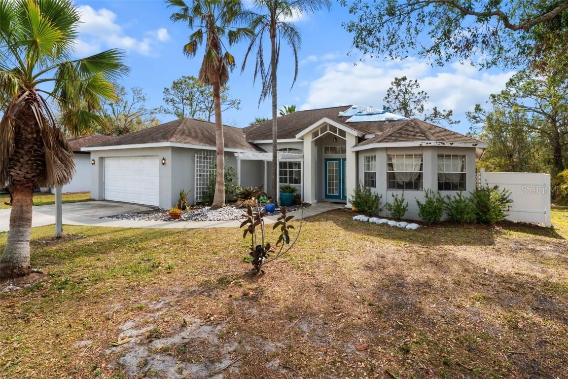 5574 Sweetwater Oak Dr., Sarasota, FL 34232