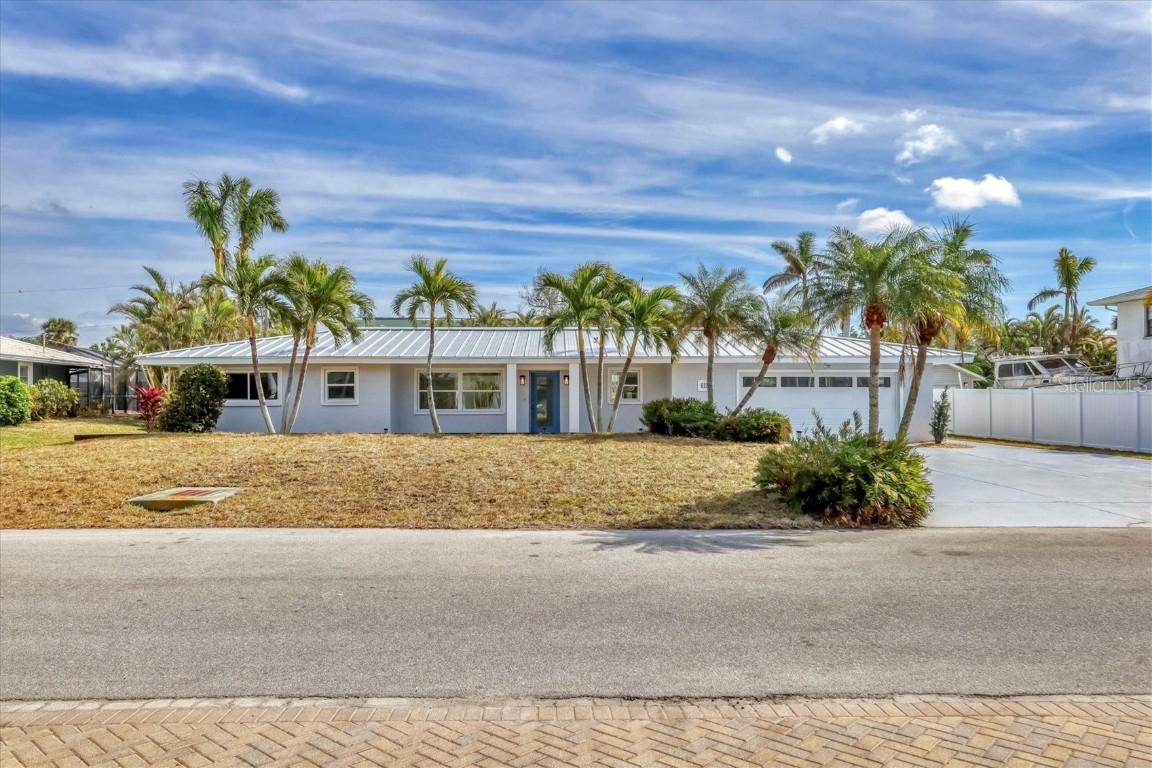 6429 Hollywood Blvd., Sarasota, FL 34231