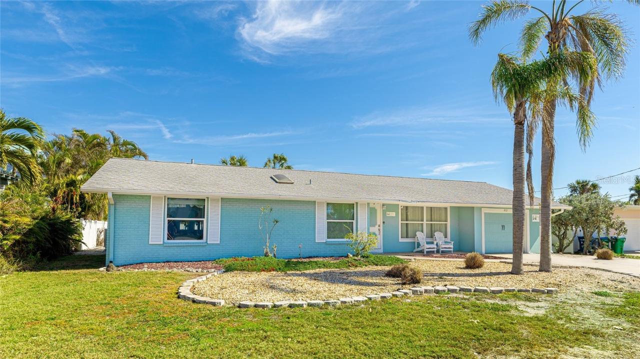 211 84th St., Holmes Beach, FL 34217