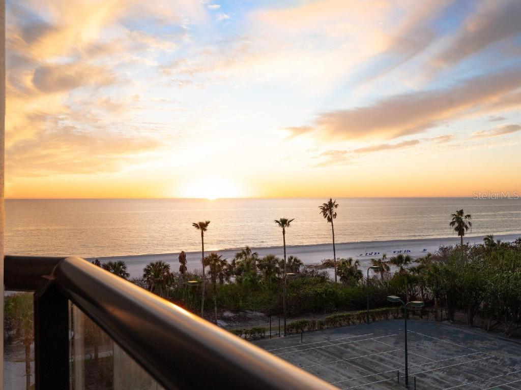 1281 Gulf Of Mexico Dr. #404, Longboat Key, FL 34228