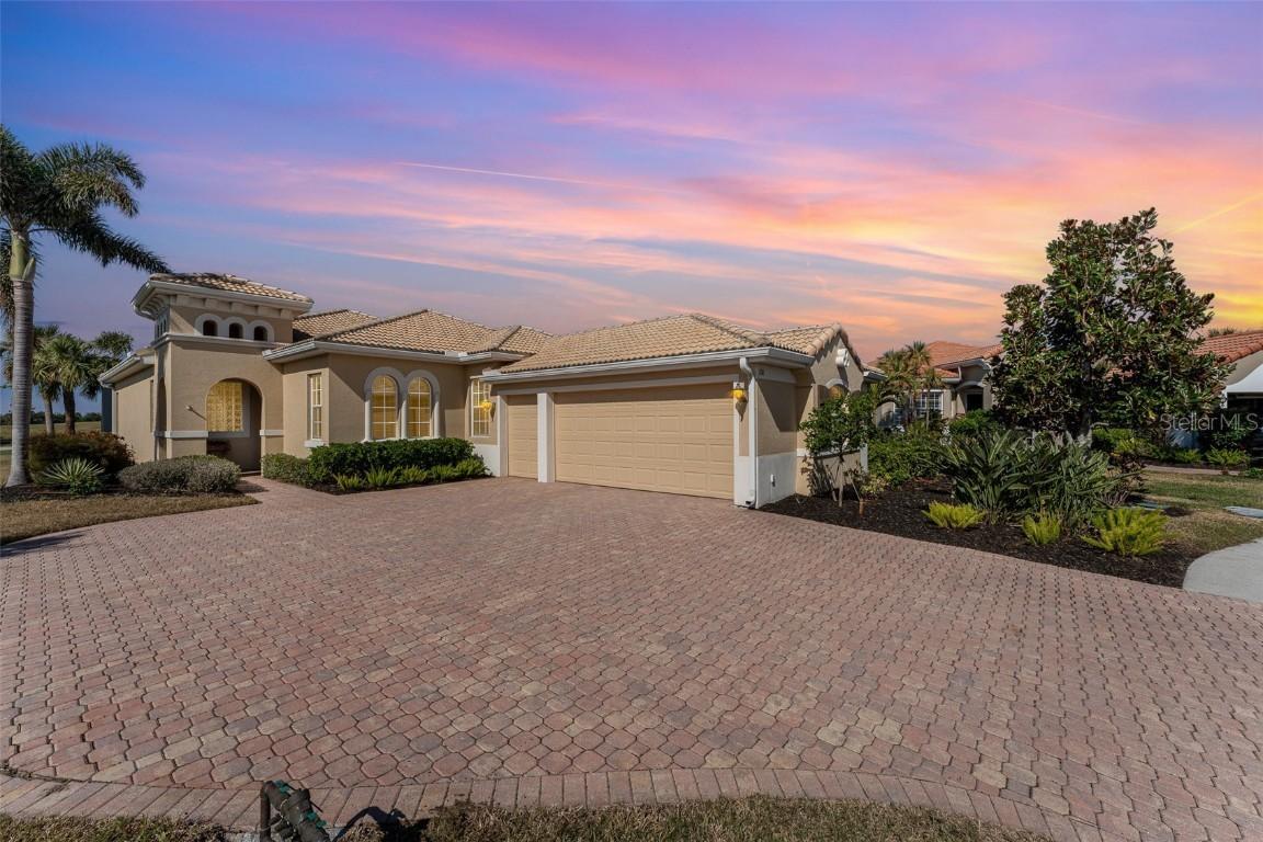 108 Savona Ct., North Venice, FL 34275