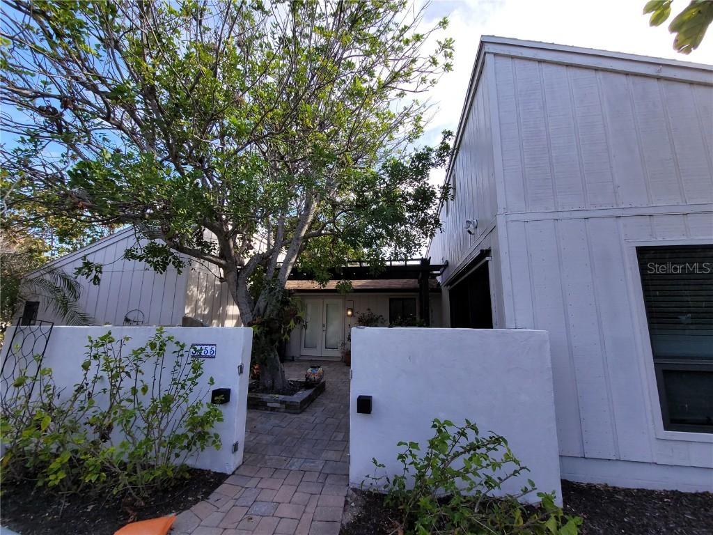 3455 Anglin Dr., Sarasota, FL 34242