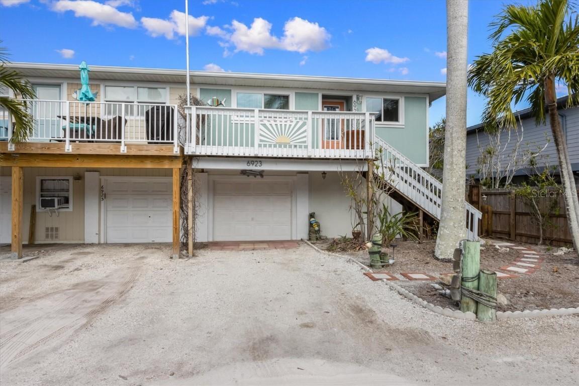 6923 Holmes Blvd., Holmes Beach, FL 34217