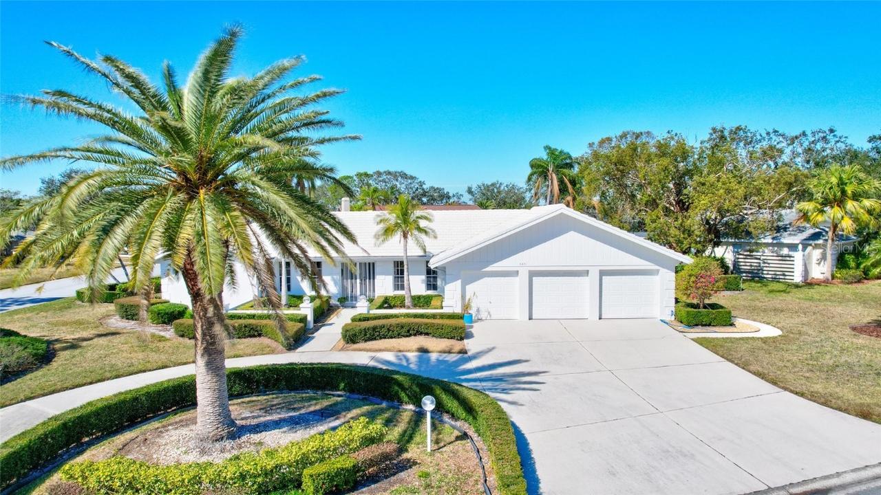 6851 Country Lakes Cir., Sarasota, FL 34243