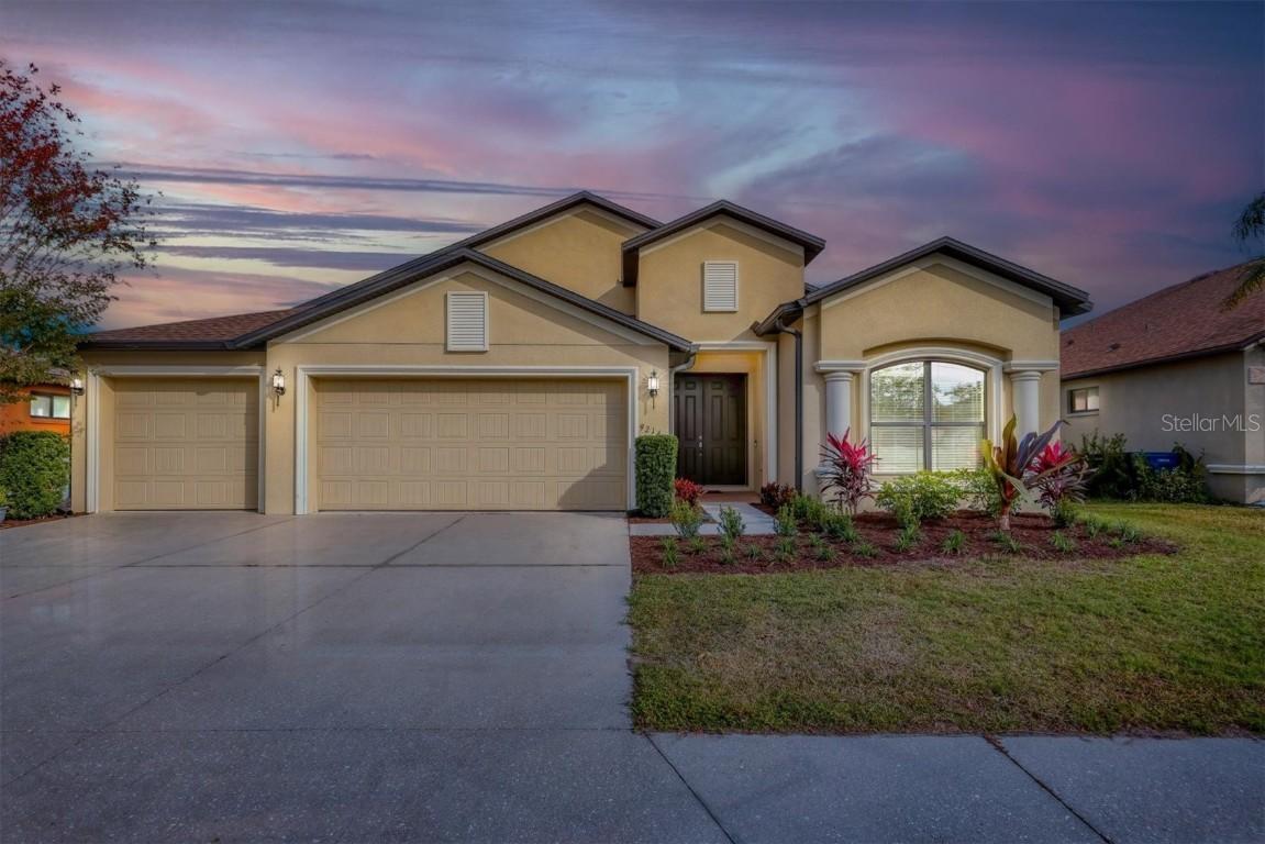 9214 Raes Creek Pl., Palmetto, FL 34221