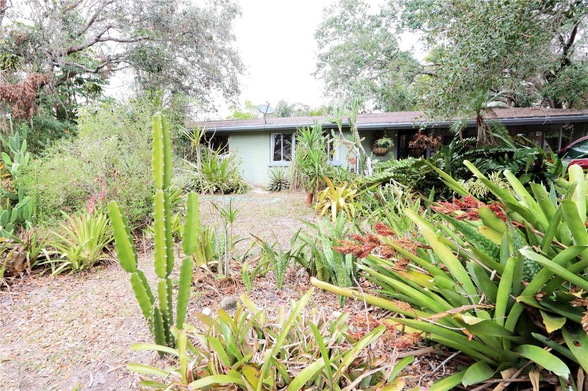 2311 Roselawn Cir., Sarasota, FL 34231