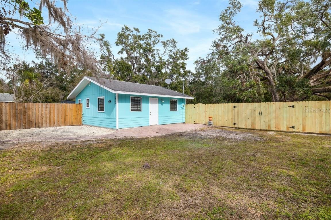 3200 Tobero Ln., Sarasota, FL 34235