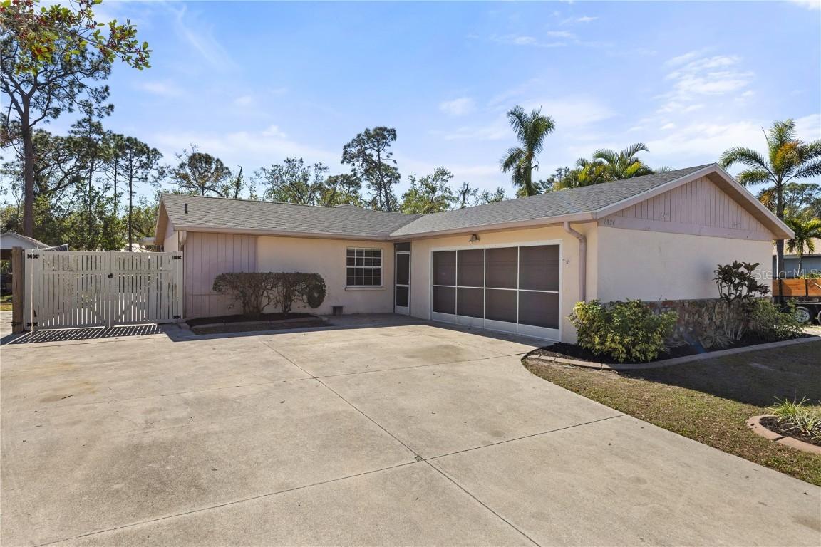 6824 Jarvis Rd., Sarasota, FL 34241