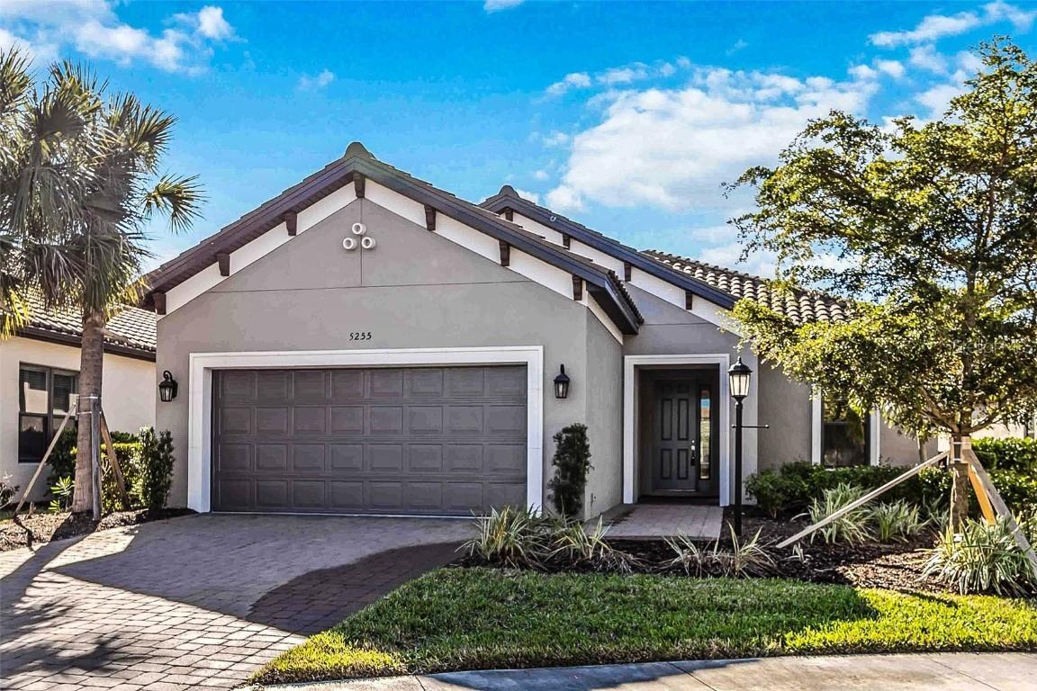 5255 Cicerone St., Sarasota, FL 34238