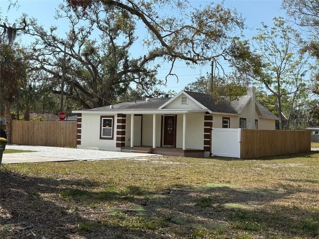 1610 24th St., Sarasota, FL 34234