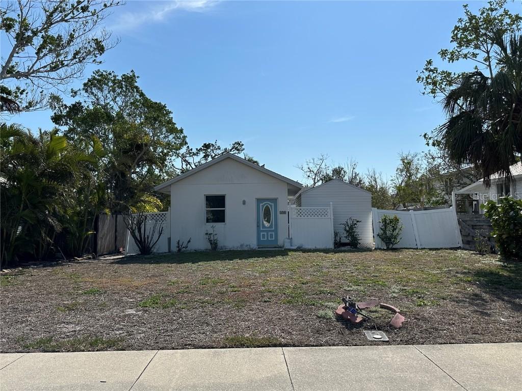 690 Broadway St., Longboat Key, FL 34228