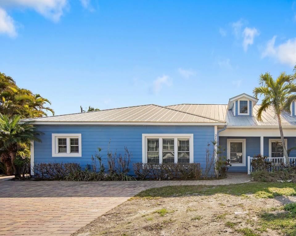 215 75th St., Holmes Beach, FL 34217