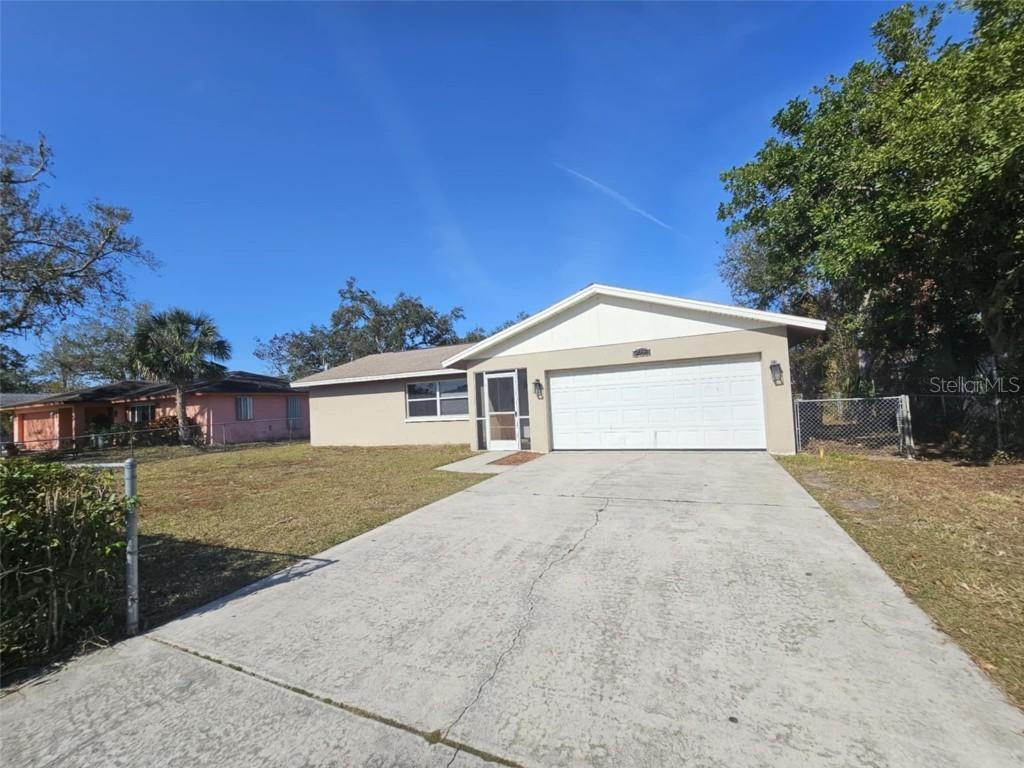 2468 Nodosa Dr., Sarasota, FL 34232