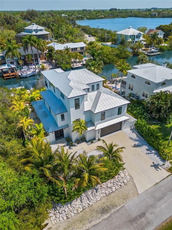 130 Burns Rd., Terra Ceia, FL 34250