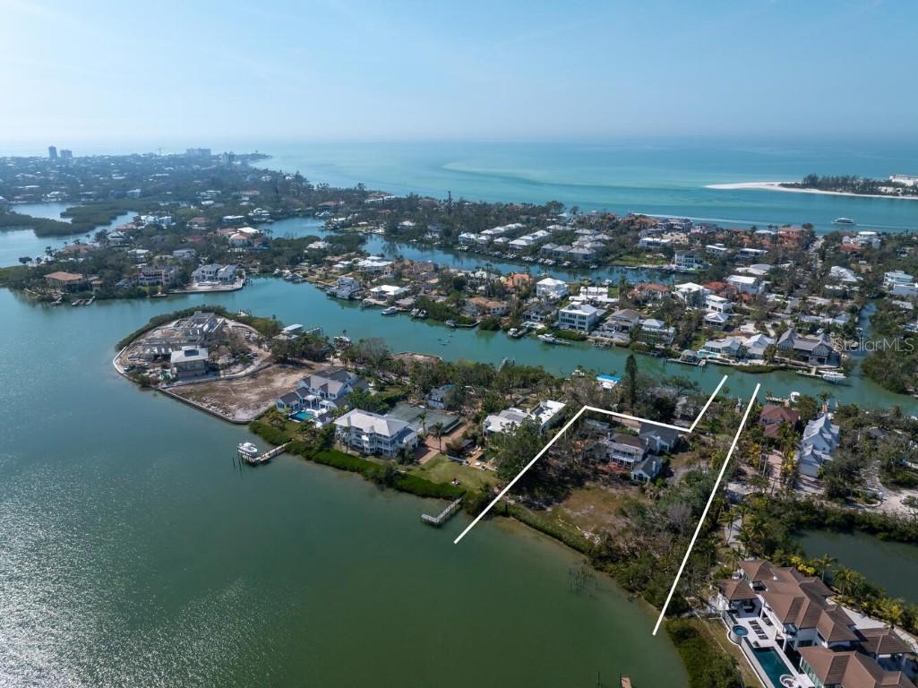 3821 Flamingo Ave., Sarasota, FL 34242