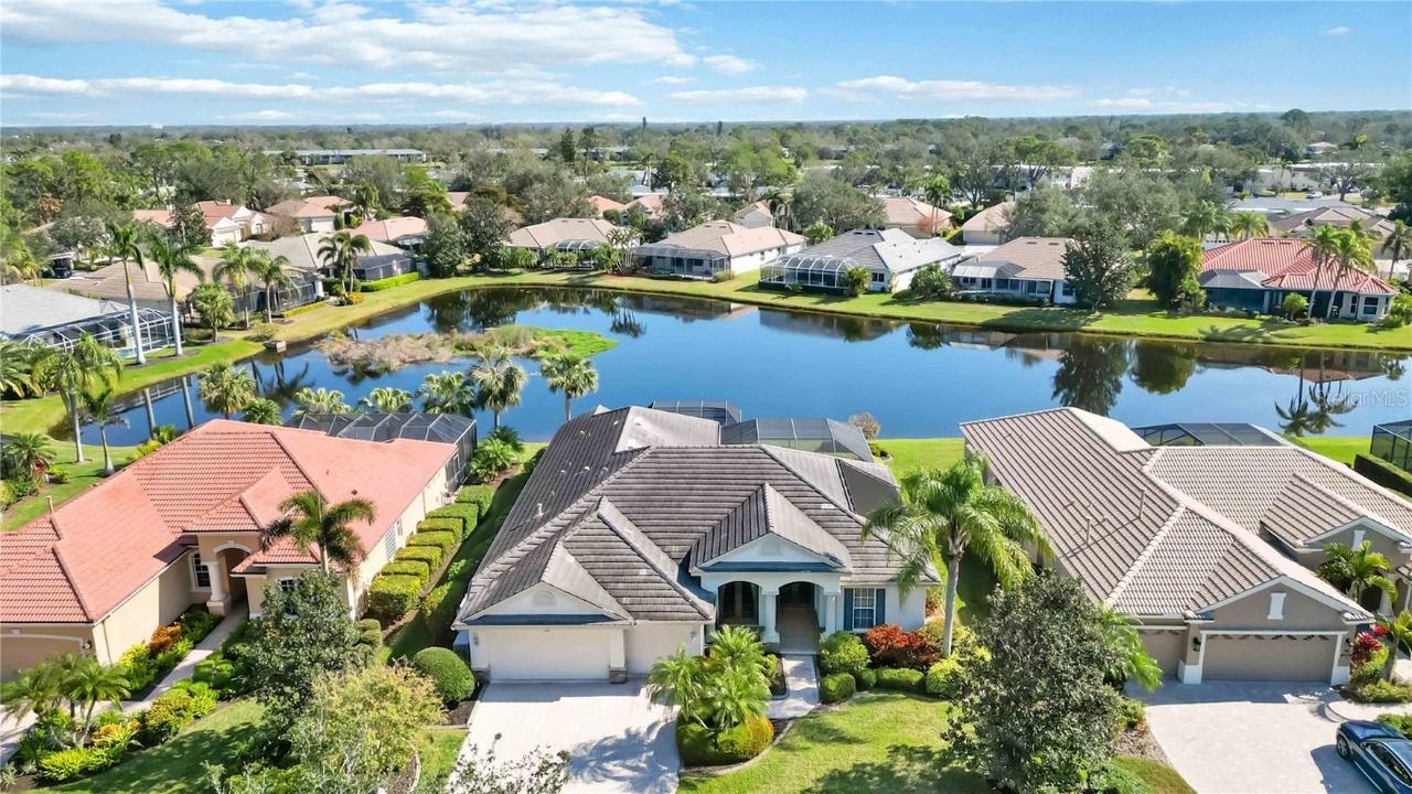 4921 Woodhurst Dr., Sarasota, FL 34243